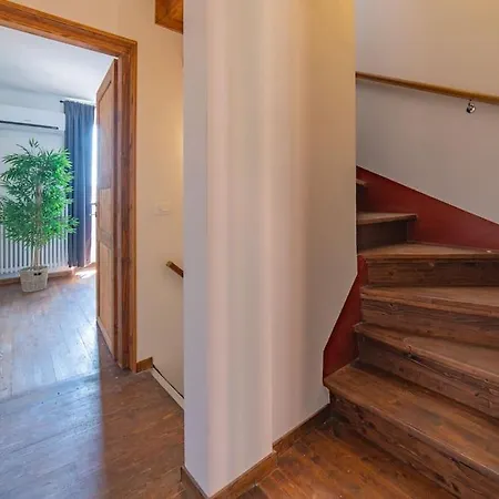 Vakantiehuis Elegante Casale Con Vista Lago Vicino A